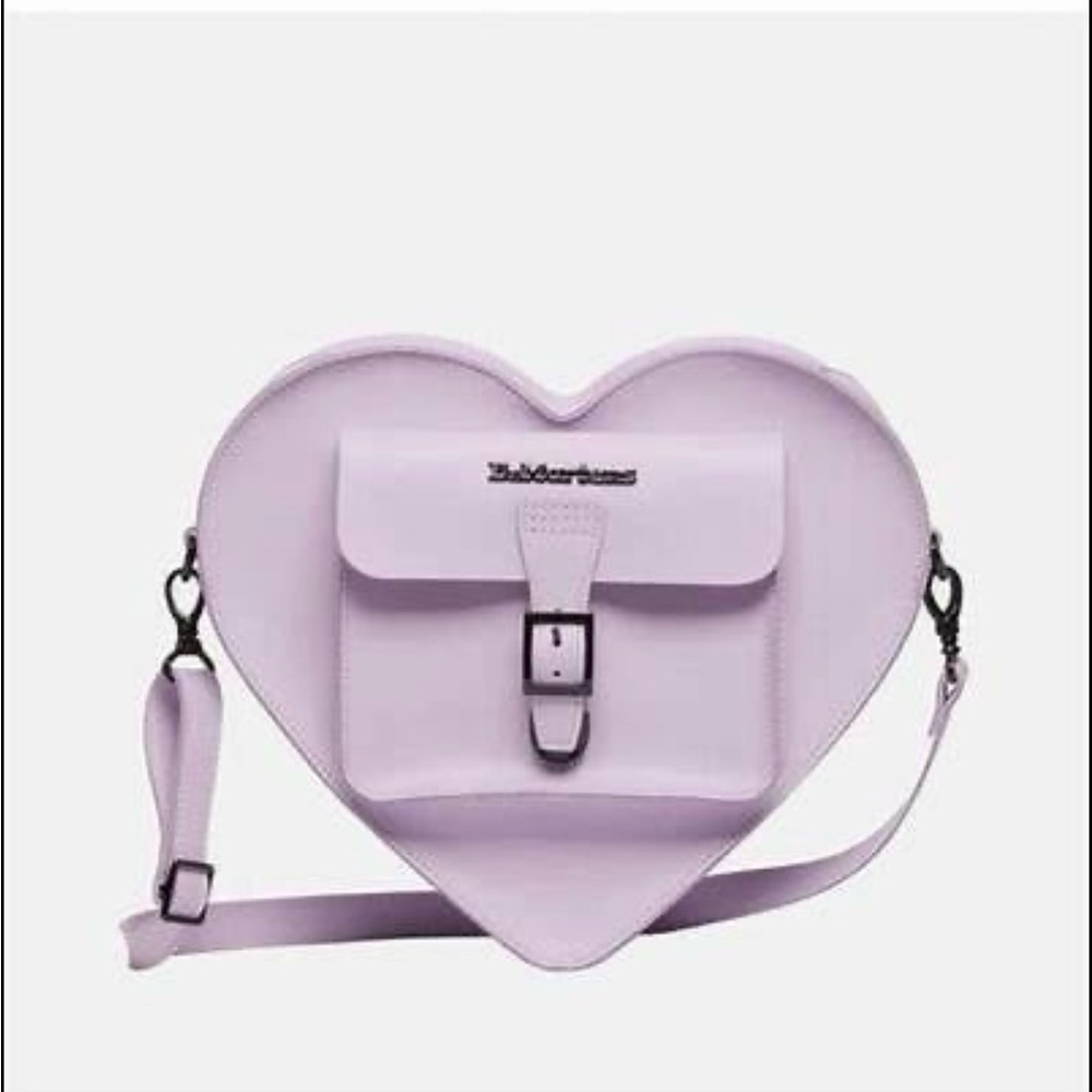 Dr. Martens lilac heart bag